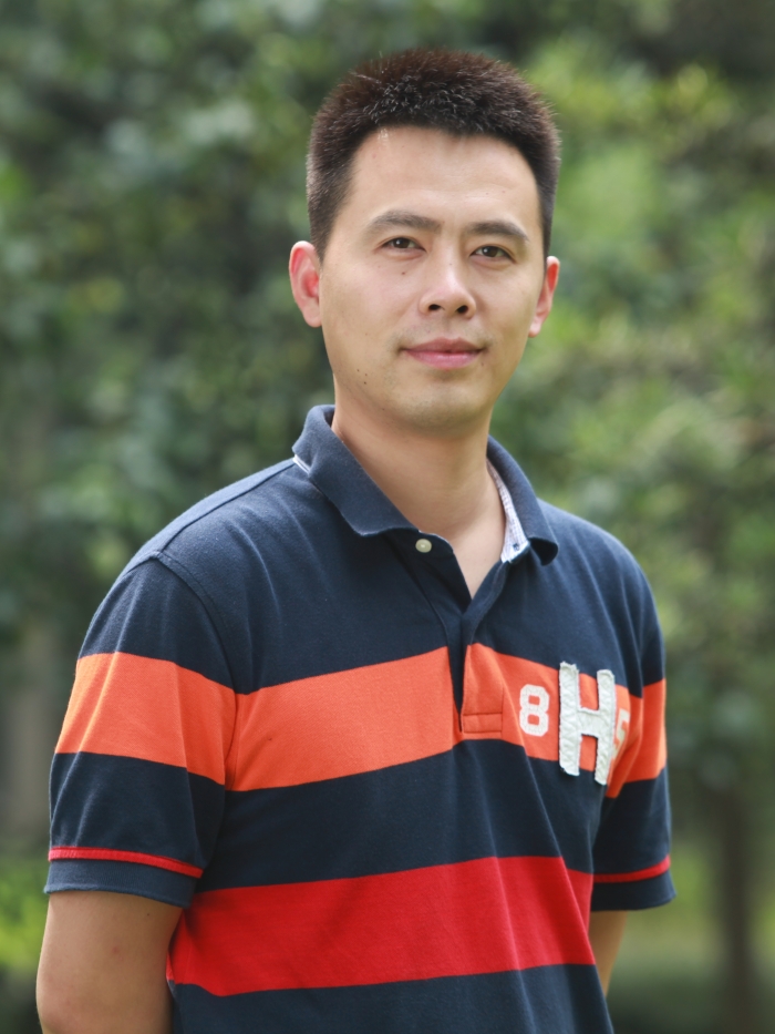 3-5漆尉琦  教授.jpg