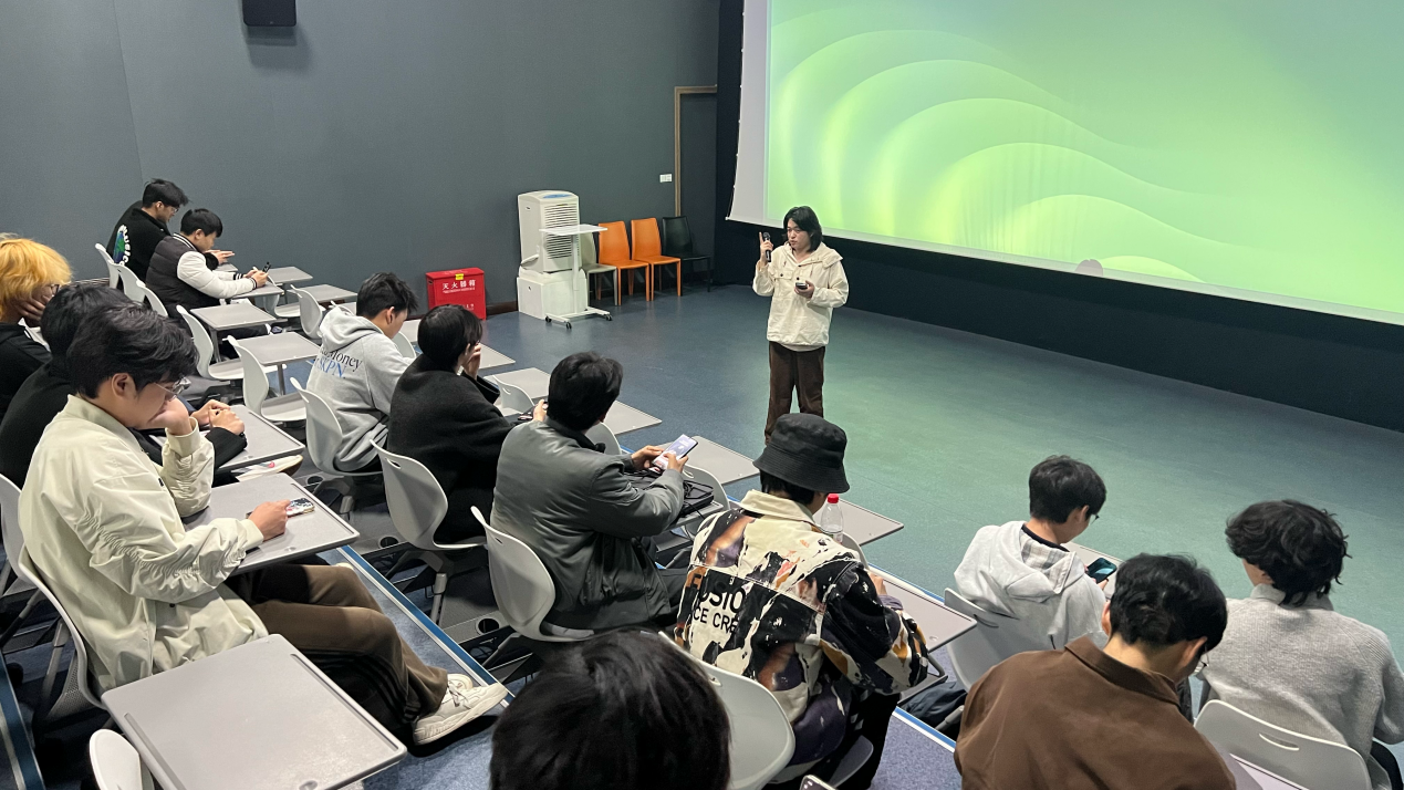 智能影像艺术学院开展即梦AI平台实践教学活动